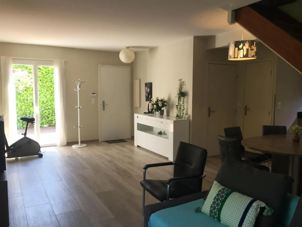 קאן Villa 3 Room Ac Garden Pool Parking 2 Min Beach By Car צרפת